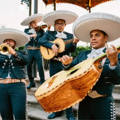 Mariachis en Landa de Matamoros