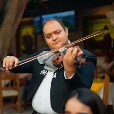 Mariachis en Pedro Escobedo